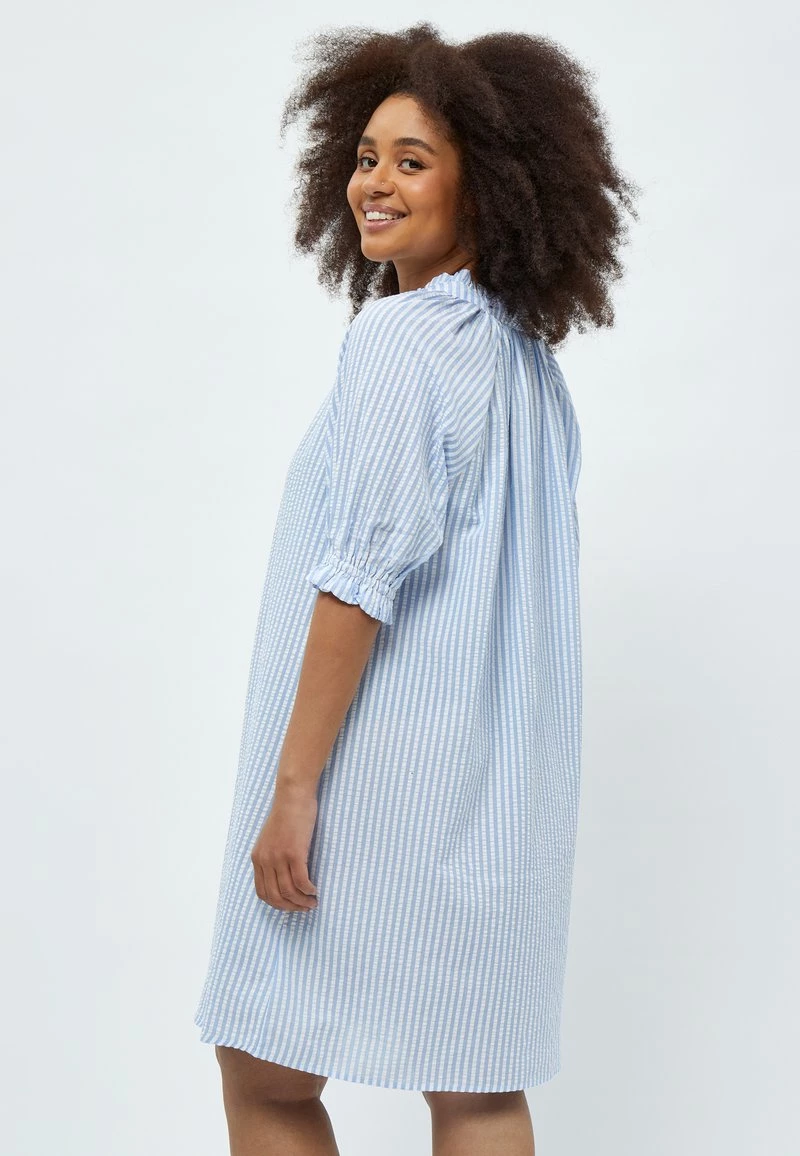 PEPPERCORN Femme ELAINE Robe De Jour Skyway Blue Striped 3 PEPPERCORN Femme ELAINE Robe De Jour Skyway Blue Striped – Image 3