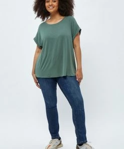 PEPPERCORN ROSALINDA MALUCCA CURVE T Shirt Basique Laurel Wreath Green Femme