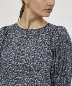 PEPPERCORN Blouse Blue Femme 8 PEPPERCORN Blouse Blue Femme -Promos PEPPERCORN Magasin 08869a183fd74ba88443d6a0d62aff9b