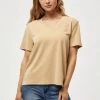 PEPPERCORN Femme PHILINA T Shirt Basique Warm Sand 1