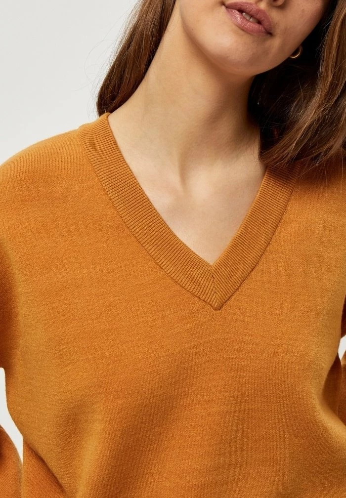 PEPPERCORN LIA Pullover Spruce Yellow Femme 4 PEPPERCORN LIA Pullover Spruce Yellow Femme – Image 4