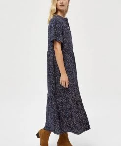 PEPPERCORN Femme CAISA SOPHIA Robe Chemise Navy Print -Promos PEPPERCORN Magasin 19184f099d924dcf9afee1fde7a24113