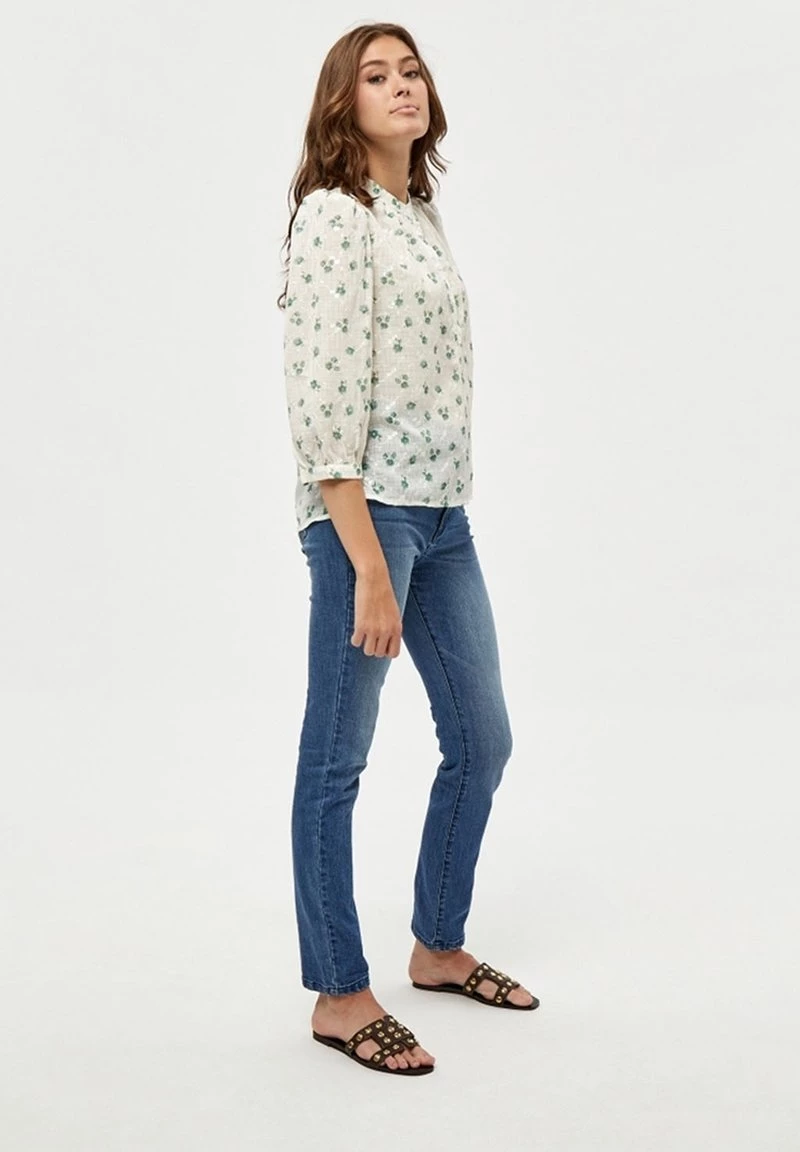 PEPPERCORN Femme DARLAYA LISSI Blouse Gardenia Pr 2 PEPPERCORN Femme DARLAYA LISSI Blouse Gardenia Pr – Image 2