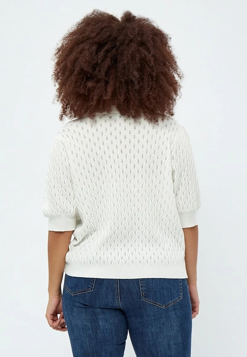 PEPPERCORN ROSALIA PUFF SLEEVE CURVE T Shirt Imprimé Cloud Dancer Femme 3 PEPPERCORN ROSALIA PUFF SLEEVE CURVE T Shirt Imprimé Cloud Dancer Femme – Image 3