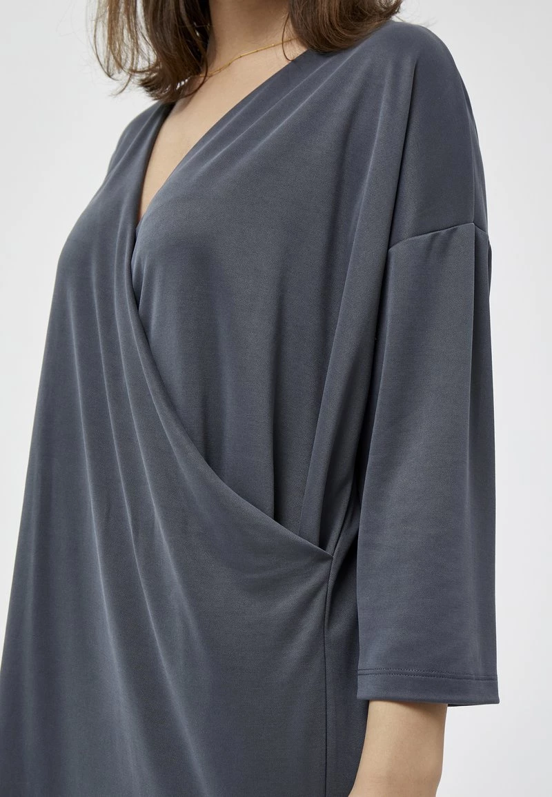 PEPPERCORN Femme REETA Robe De Jour Ebony Grey 4 PEPPERCORN Femme REETA Robe De Jour Ebony Grey – Image 4