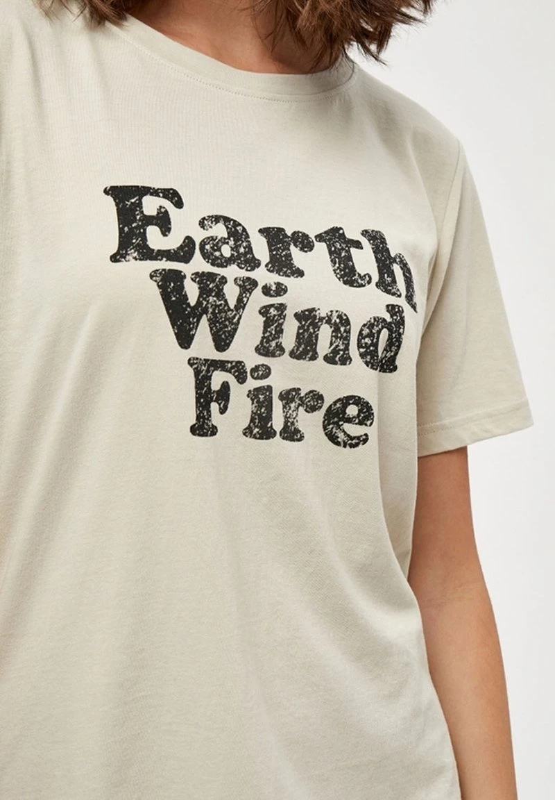 PEPPERCORN DEBORAH T Shirt Imprimé Feather Gray Femme 4 PEPPERCORN DEBORAH T Shirt Imprimé Feather Gray Femme – Image 4