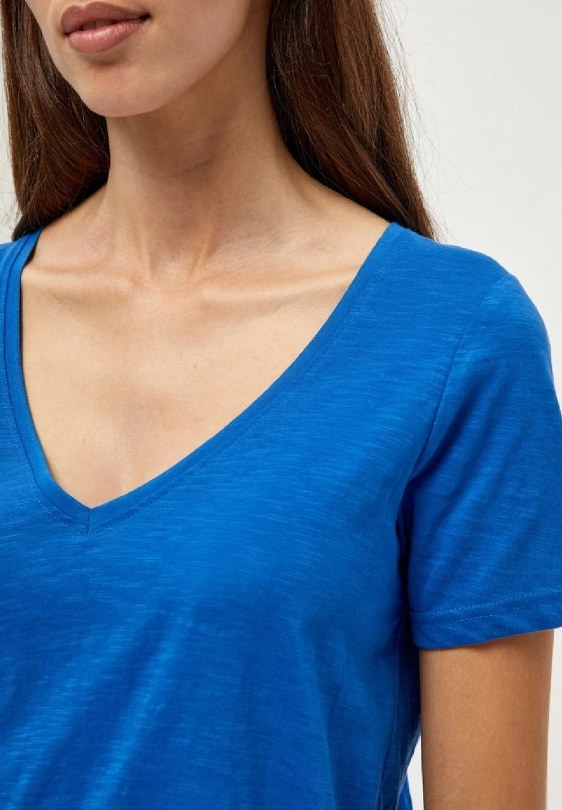 PEPPERCORN ESTEL T Shirt Basique Nebulas Blue Femme 4 PEPPERCORN ESTEL T Shirt Basique Nebulas Blue Femme – Image 4