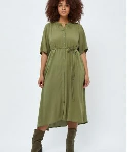 PEPPERCORN Femme DARCY CURVE Robe Chemise Mosstone Green