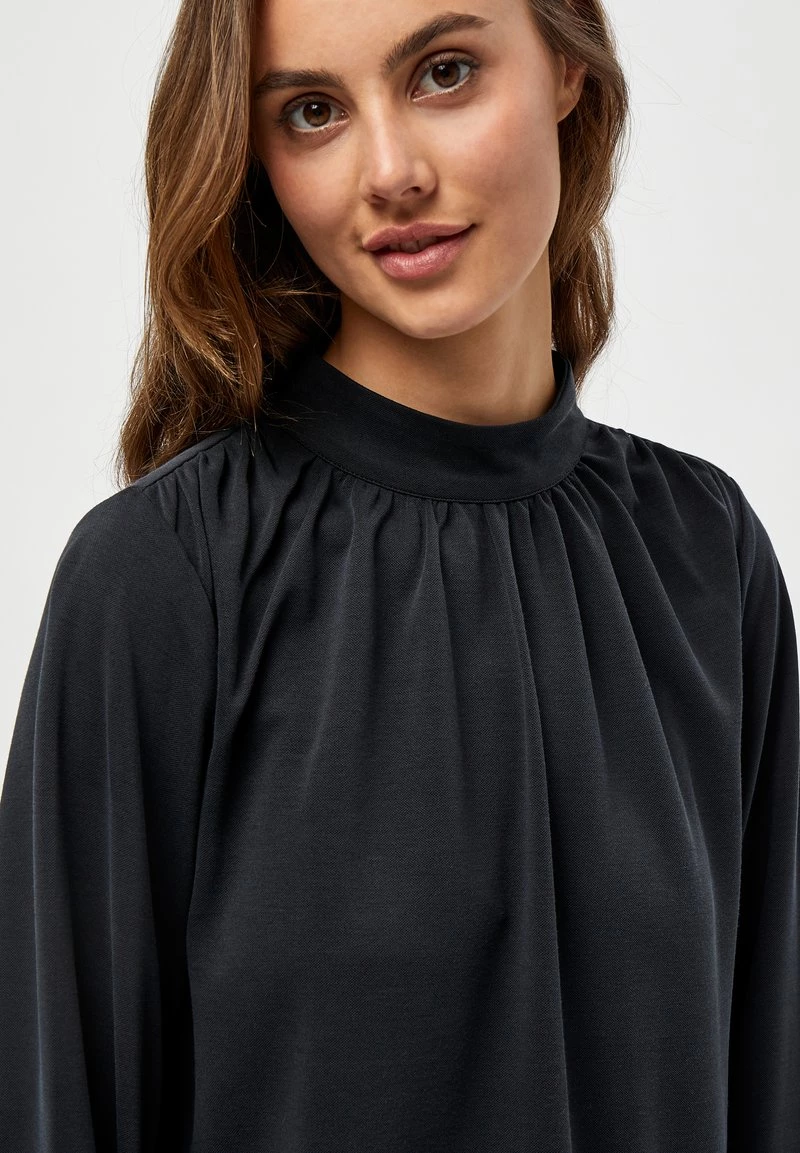 PEPPERCORN LANA T Shirt à Manches Longues Black Femme 4 PEPPERCORN LANA T Shirt à Manches Longues Black Femme – Image 4