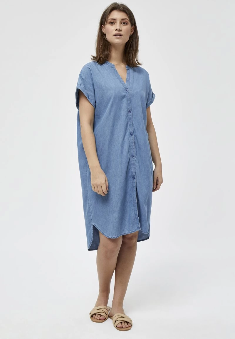 PEPPERCORN NORE Robe En Jean Light Blue Wash Femme 2 PEPPERCORN NORE Robe En Jean Light Blue Wash Femme – Image 2