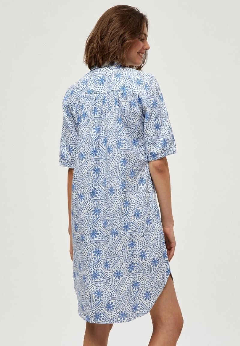 PEPPERCORN ELIN RAMIS Robe Chemise Nebulas Blue Pr Femme 3 PEPPERCORN ELIN RAMIS Robe Chemise Nebulas Blue Pr Femme – Image 3