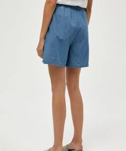 PEPPERCORN CIA Short En Jean Light Blue Wash Femme -Promos PEPPERCORN Magasin 3c83d516e4024979ac8d611a35759a84