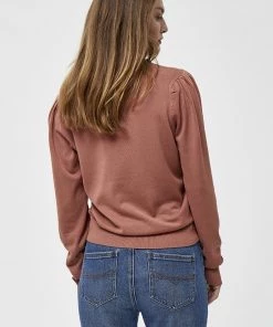 PEPPERCORN TANA PUFF LONGSLEEVE Pullover Cedar Wood Femme -Promos PEPPERCORN Magasin 3d3bfa4035644149a7462c8a3aad6b23