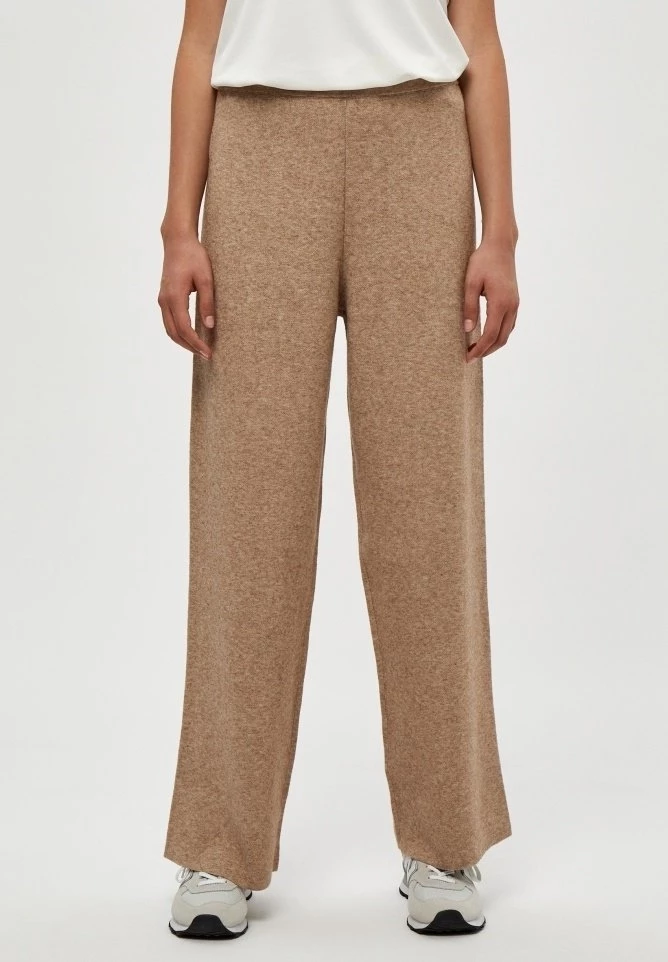 PEPPERCORN ROSALIA Pantalon Classique Warm Sand Femme 1 PEPPERCORN ROSALIA Pantalon Classique Warm Sand Femme