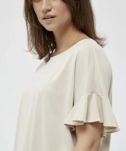 PEPPERCORN Femme REETA Blouse Seedpearl Cream -Promos PEPPERCORN Magasin 452e7713a8a74a75bf2d9bdbbc32a2ea