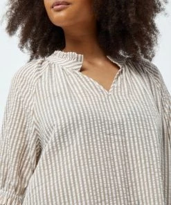 PEPPERCORN ELAINE Robe De Jour Warm Sand Stripe Femme -Promos PEPPERCORN Magasin 48c90c9fcd5047f9b55e0acd6ecf90df