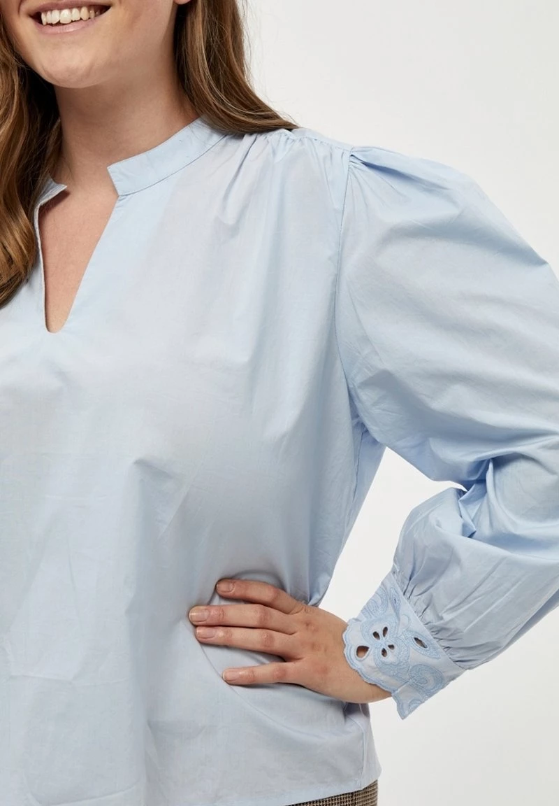 PEPPERCORN JULIANNA Blouse Skyway Blue Femme 4 PEPPERCORN JULIANNA Blouse Skyway Blue Femme – Image 4