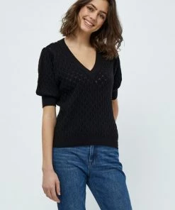 PEPPERCORN ROSALIA PUFF SLEEVE T Shirt Imprimé Black Femme