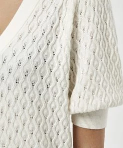 PEPPERCORN Femme ROSALIA PUFF SLEEVE T Shirt Imprimé Cloud Dancer -Promos PEPPERCORN Magasin 58e634ed07814f83b74753e4597f10fe