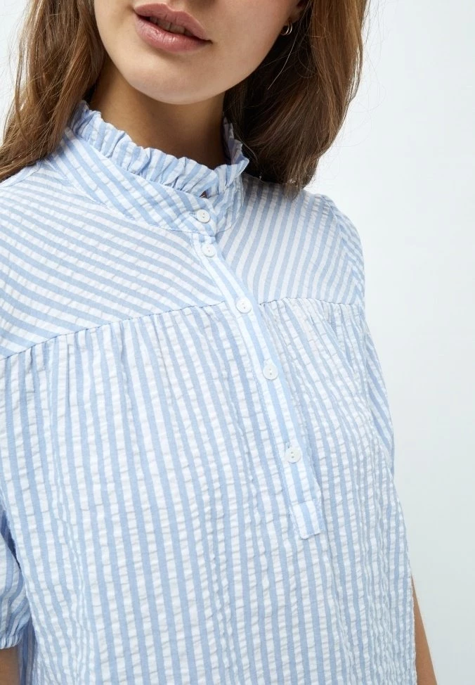 PEPPERCORN Femme ELAINE Blouse Skyway Blue Striped 4 PEPPERCORN Femme ELAINE Blouse Skyway Blue Striped – Image 4