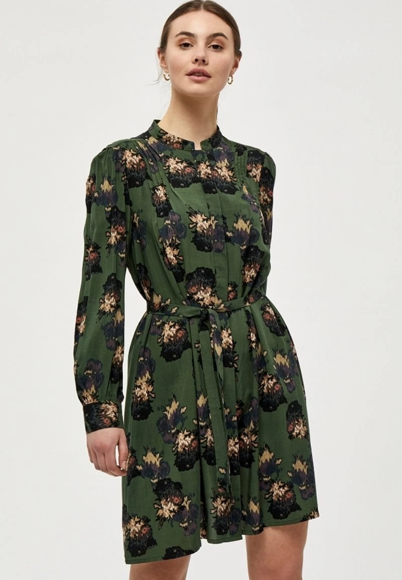 PEPPERCORN Femme Robe Chemise Duffel Bag Green Pr 1 PEPPERCORN Femme Robe Chemise Duffel Bag Green Pr