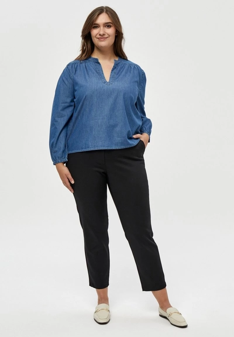 PEPPERCORN CIA Blouse Mid Blue Denim Femme 2 PEPPERCORN CIA Blouse Mid Blue Denim Femme – Image 2