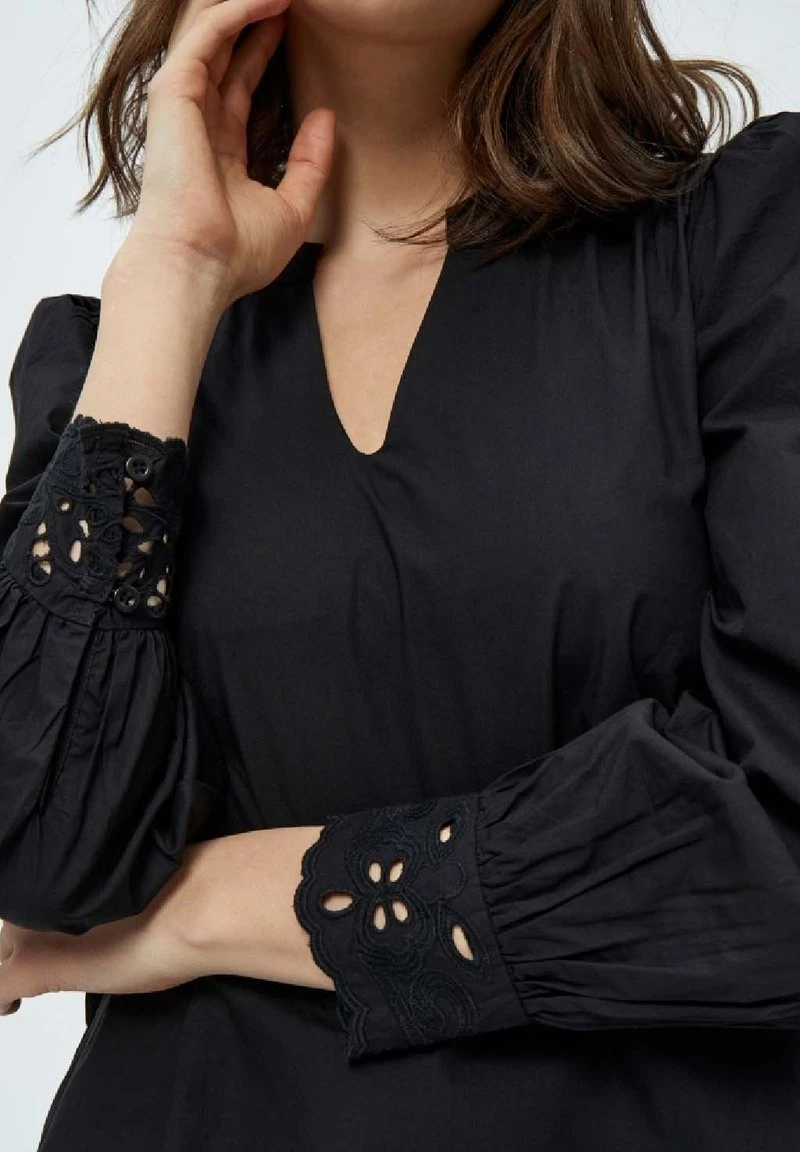 PEPPERCORN Femme JULIANNA Blouse Black 4 PEPPERCORN Femme JULIANNA Blouse Black – Image 4