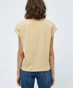 PEPPERCORN Femme DIMA V NECK TEE T Shirt Basique Warm Sand -Promos PEPPERCORN Magasin 811d2c860d1f492c8500547635cc5513