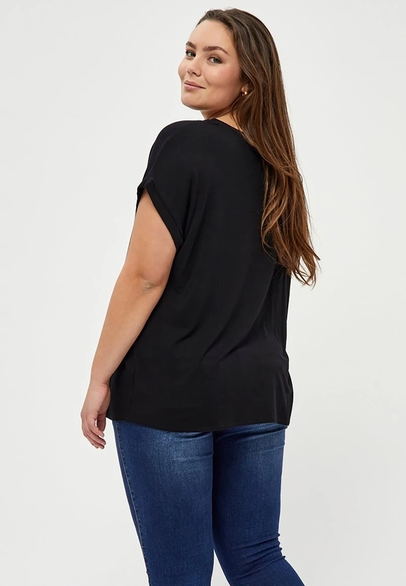 PEPPERCORN Femme ROSALINDA MALUCCA CURVE T Shirt Basique Black 3 PEPPERCORN Femme ROSALINDA MALUCCA CURVE T Shirt Basique Black – Image 3