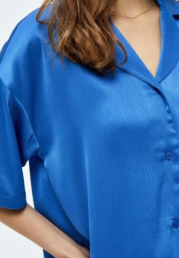 PEPPERCORN Femme ELOTTA Chemisier Nebulas Blue 4 PEPPERCORN Femme ELOTTA Chemisier Nebulas Blue – Image 4