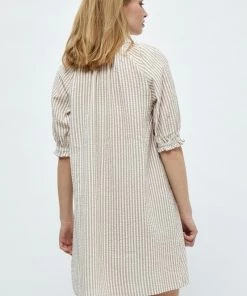 PEPPERCORN Femme ELAINE Robe De Jour Warm Sand Pr -Promos PEPPERCORN Magasin 9748dd064c3b4f0a9862dfac72a9166e