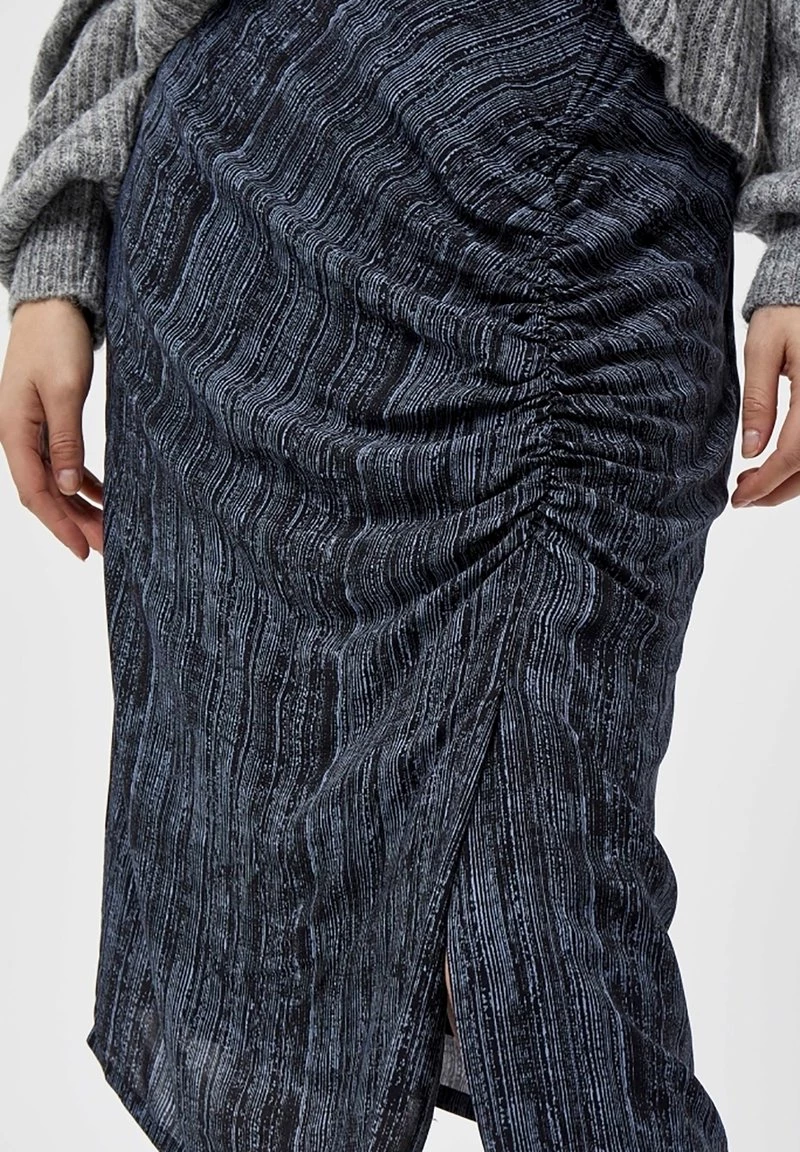 PEPPERCORN Femme ADEA Jupe Portefeuille Black Pr 4 PEPPERCORN Femme ADEA Jupe Portefeuille Black Pr – Image 4