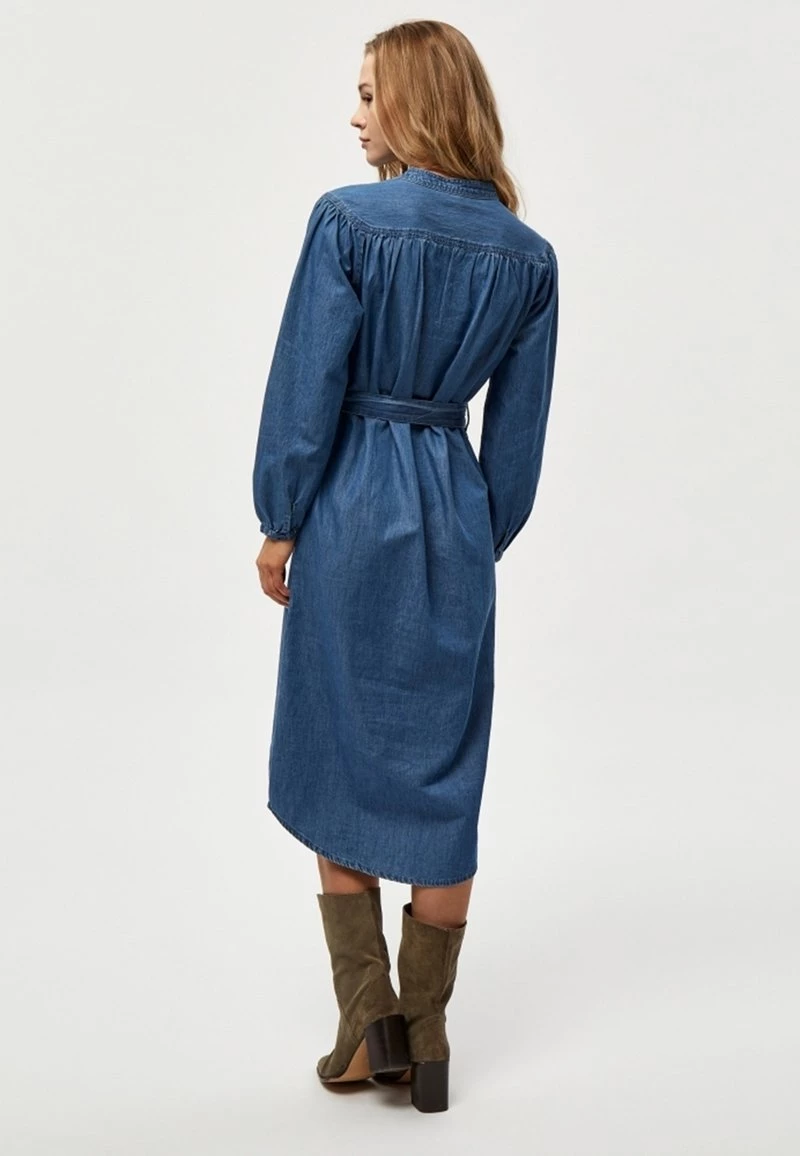 PEPPERCORN Femme CIA Robe En Jean Mid Blue Denim 2 PEPPERCORN Femme CIA Robe En Jean Mid Blue Denim – Image 2