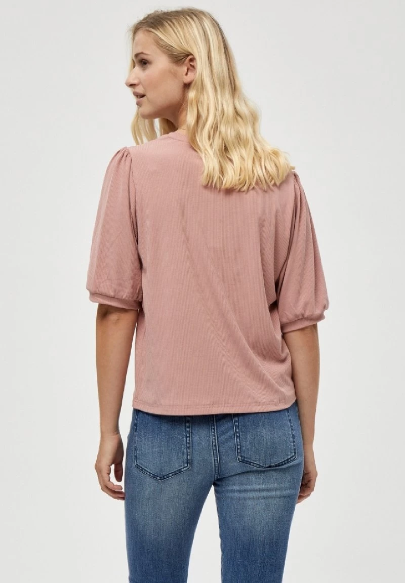 PEPPERCORN V NECK T Shirt Basique Ash Rose Femme 3 PEPPERCORN V NECK T Shirt Basique Ash Rose Femme – Image 3