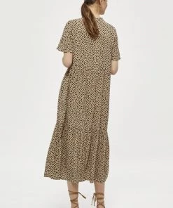 PEPPERCORN Femme Robe Chemise Warm Sand -Promos PEPPERCORN Magasin a8824114c69c47c8955a8404839a8d62