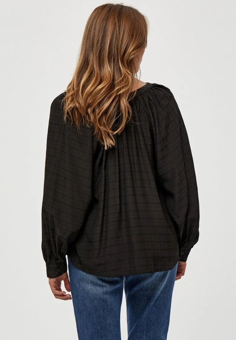 PEPPERCORN Femme MILENA LONG SLEEVE Blouse Black 2 PEPPERCORN Femme MILENA LONG SLEEVE Blouse Black – Image 2