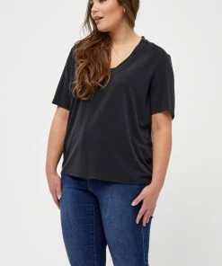 PEPPERCORN PHILINA CURVE T Shirt Basique Black Femme