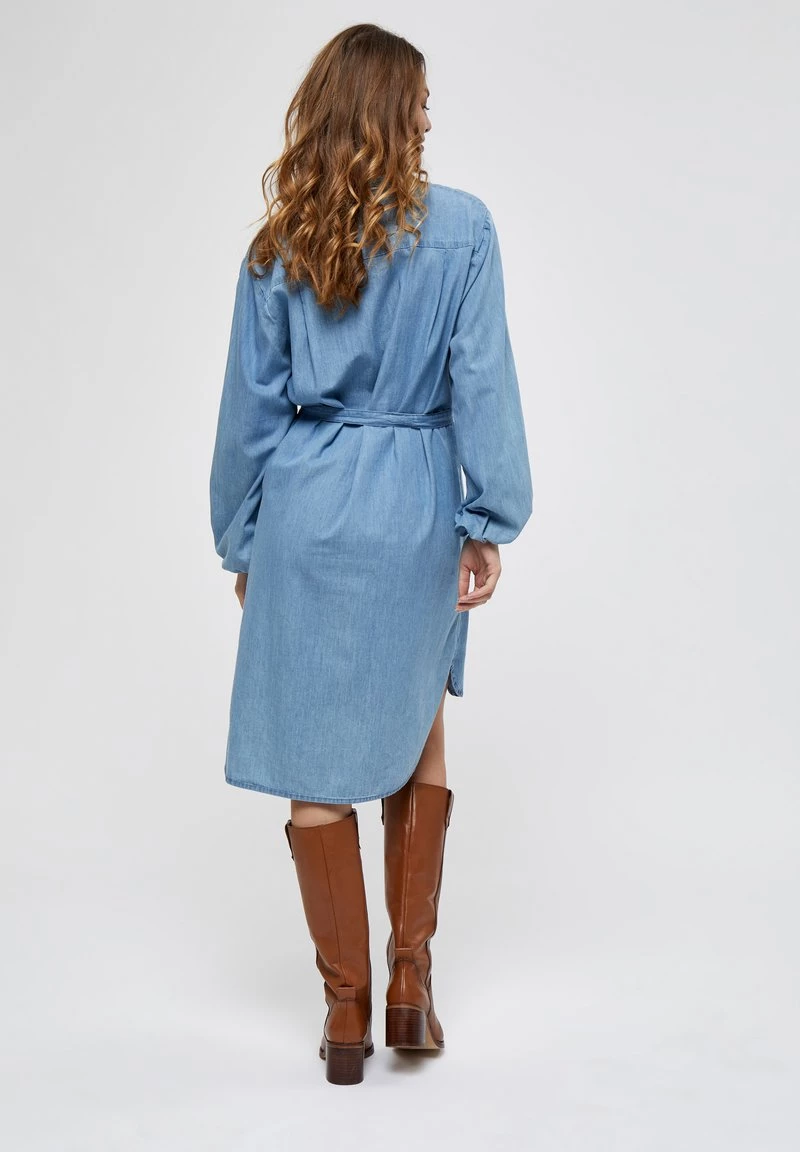 PEPPERCORN NORE Robe En Jean Light Blue Wash Femme 3 PEPPERCORN NORE Robe En Jean Light Blue Wash Femme – Image 3