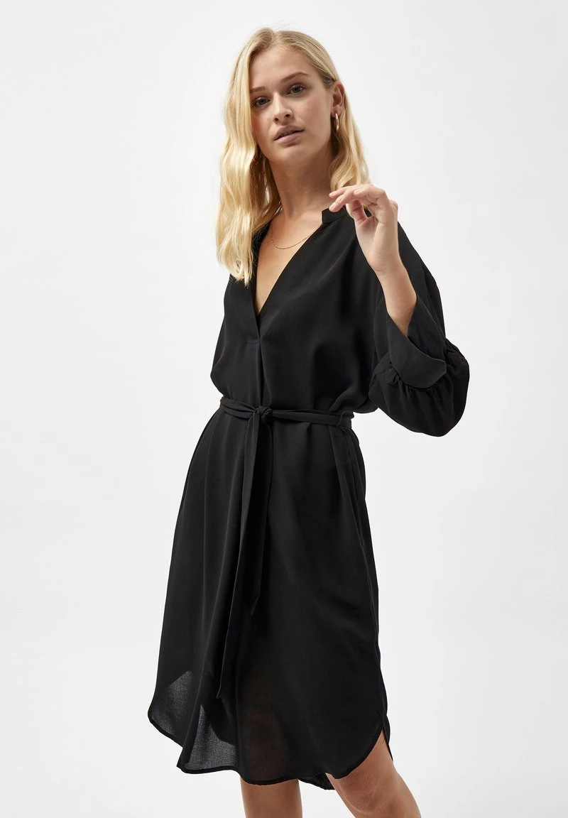 PEPPERCORN SABIA Robe De Jour Black Femme 2 PEPPERCORN SABIA Robe De Jour Black Femme – Image 2