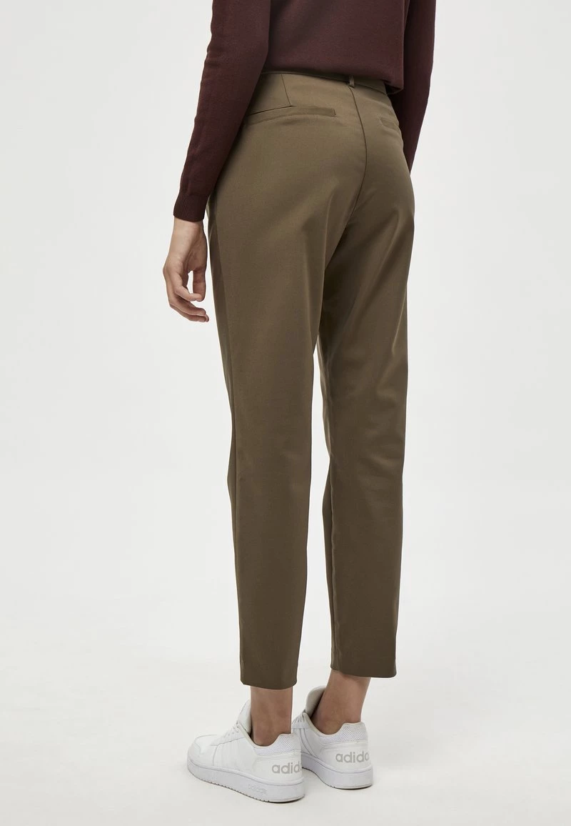 PEPPERCORN JANIKA Pantalon Classique Crocodile Green Femme 8 PEPPERCORN JANIKA Pantalon Classique Crocodile Green Femme – Image 8