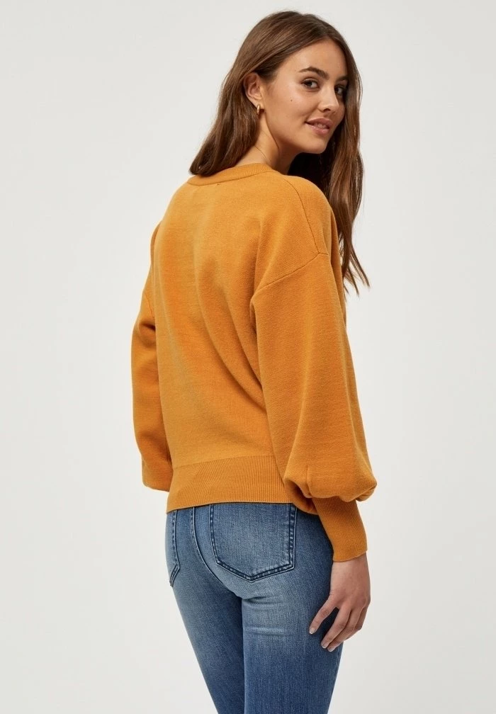 PEPPERCORN LIA Pullover Spruce Yellow Femme 3 PEPPERCORN LIA Pullover Spruce Yellow Femme – Image 3