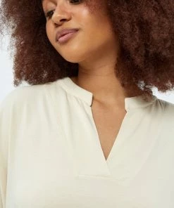 PEPPERCORN Femme ROSALINDA T Shirt Basique Sandshell -Promos PEPPERCORN Magasin d3a125c6ba454f65aa1d790691095ff8