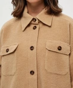 PEPPERCORN Femme JOANNA Manteau Court Beige 7 PEPPERCORN Femme JOANNA Manteau Court Beige -Promos PEPPERCORN Magasin d65af7d3088e4277aade51a55a73b5b0