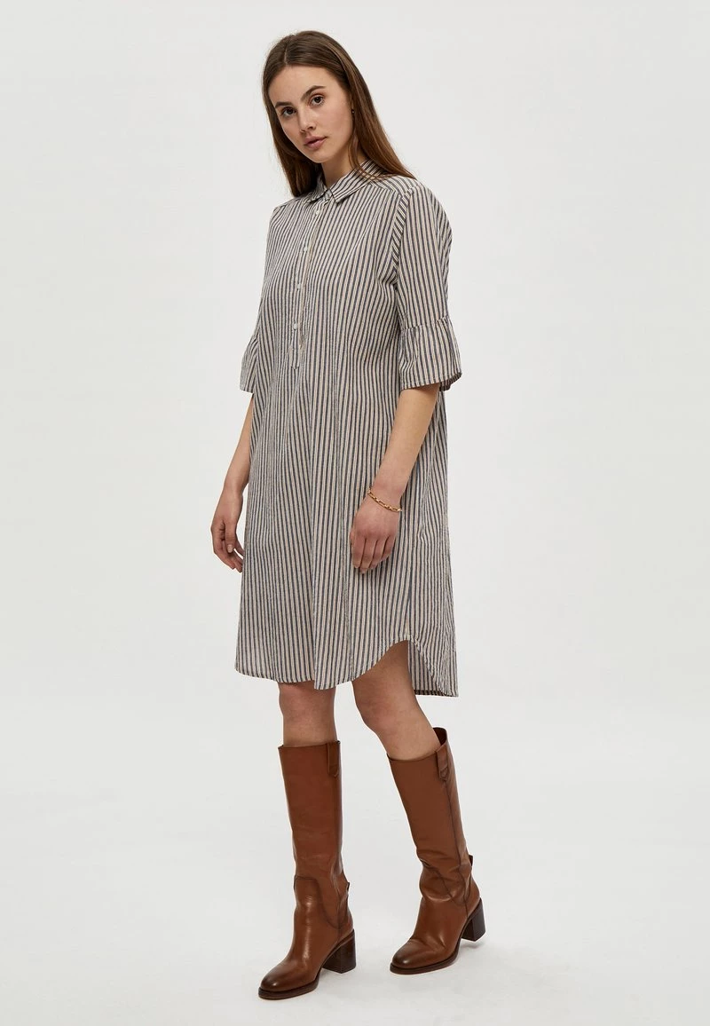 PEPPERCORN Femme RAMIS Robe Chemise Blue Brown Stripe 2 PEPPERCORN Femme RAMIS Robe Chemise Blue Brown Stripe – Image 2