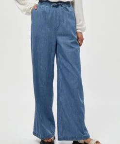 PEPPERCORN Femme CIA Jean Flare Light Blue Wash