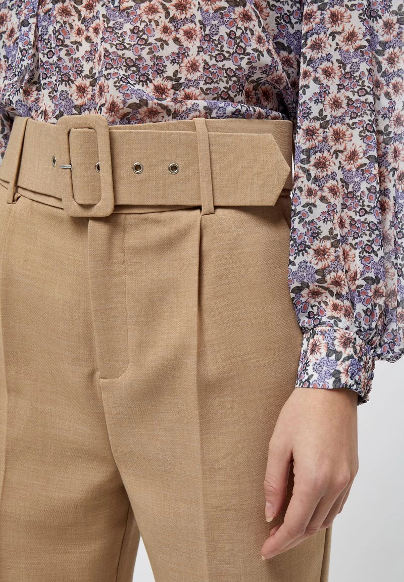 PEPPERCORN Femme NORA Pantalon Classique Prairie Sand 4 PEPPERCORN Femme NORA Pantalon Classique Prairie Sand – Image 4