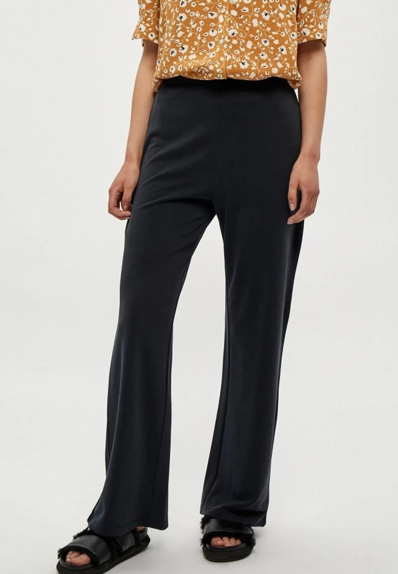 PEPPERCORN LANA Pantalon Classique Black Femme 1 PEPPERCORN LANA Pantalon Classique Black Femme