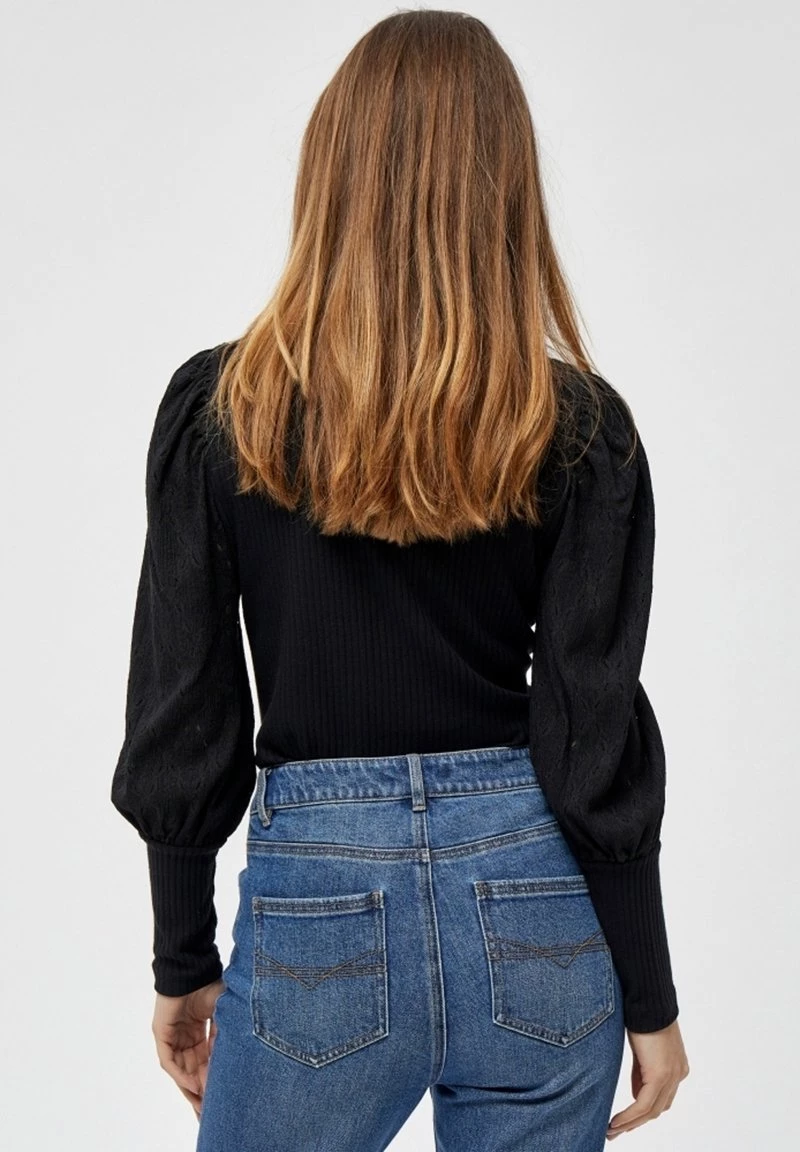 PEPPERCORN LISET LONG SLEEVE Pullover Black Femme 3 PEPPERCORN LISET LONG SLEEVE Pullover Black Femme – Image 3