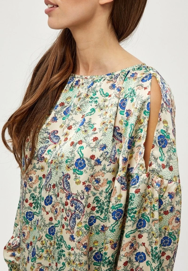 PEPPERCORN Femme ELYSE Blouse Nebulas Blue Pr 3 PEPPERCORN Femme ELYSE Blouse Nebulas Blue Pr – Image 3