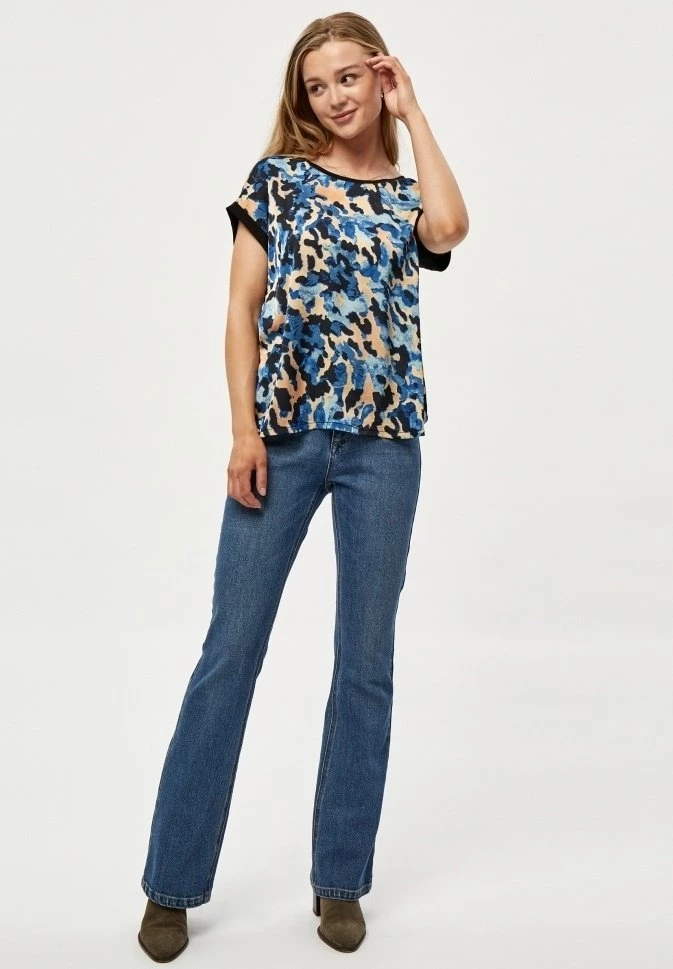 PEPPERCORN Femme LINDA Jean Flare Mid Blue Denim 2 PEPPERCORN Femme LINDA Jean Flare Mid Blue Denim – Image 2